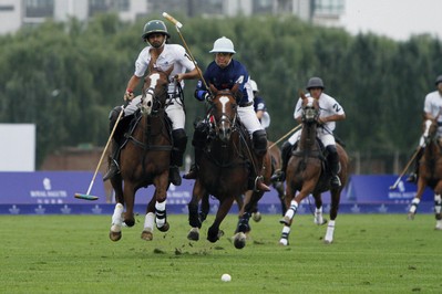 經過激烈角逐，瑞吉品牌贊助球隊美國隊勇奪本屆馬球公開賽季軍。