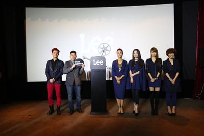 圖片1 Lee《好奇不滅》微電影發布會新聞照片-發布現場主創人員合照(1) (何昊文、葉念琛、張歆藝、盛朗熙、連詩雅、雷琛瑜)