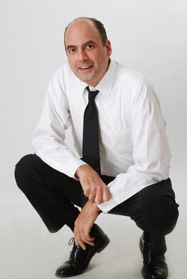 被稱為“中國通”的愛德華.雷曼先生是北京雷曼會計師事務所有限責任公司的創始人，是中國建國以來首位在中國律師事務所工作的外籍律師，同時亦是在中國律師事務所中任總經理一職時間最長的律所管理者。</span></em></div>
<em> </em></div>
<p><em> </em></p>
<div align="center" style="">
<div name="photo" style=" width: 410px; margin: 5px;"><a rel="nofollow" href="http://www.jyjdaz.com/sa/2013/12/11/20131211172739603715-org.jpg" target="_blank"><img style="margin-bottom: 5px;" src="http://www.jyjdaz.com/sa/2013/12/11/20131211172739603715.jpg" border="0" alt="雷曼律師事務所是一家在公司法商法業務領域內首屈一指的中國律師事務所，為其客戶提供全方位的法律服務，並在中國的北京、上海、深圳及廣州等地以及蒙古國境內均設有辦事處。" width="400" /></a><br /><span name="caption">雷曼律師事務所是一家在公司法商法業務領域內首屈一指的中國律師事務所，為其客戶提供全方位的法律服務，並在中國的北京、上海、深圳及廣州等地以及蒙古國境內均設有辦事處。